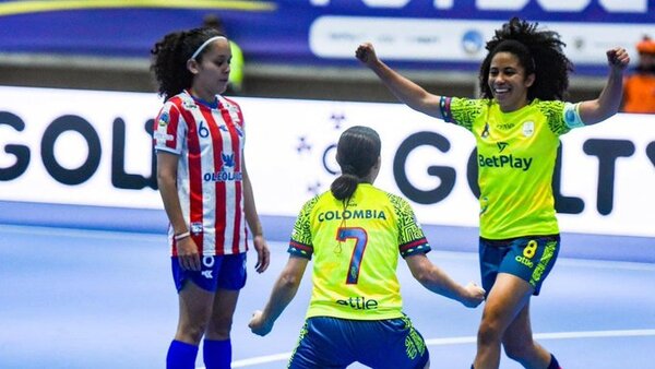Polémica desvinculación de técnico y jugadoras de selección