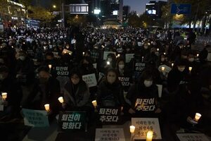 Miles lloran a las víctimas de la tragedia de Seúl y piden dimisión de Yoon - Mundo - ABC Color