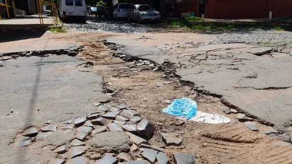 Asunción: calles siguen destrozadas en barrio San Antonio después de trabajo de la Essap - Nacionales - ABC Color