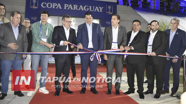 GOBERNADOR DE ITAPÚA PARTICIÓ DE LA INAUGURACIÓN DEL ESTADIO “VILLA ALEGRE”