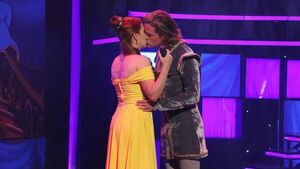 Dani Willigs estuvo a los besos en Rojo