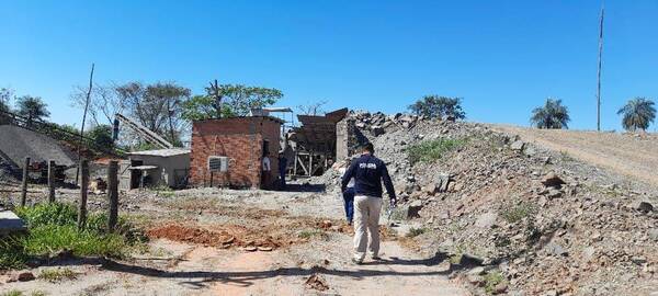 Crónica / Fiscalía allana cantera donde se robaron cartuchos para dinamita