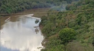 Hallan cuerpo de niño en el río Acaray