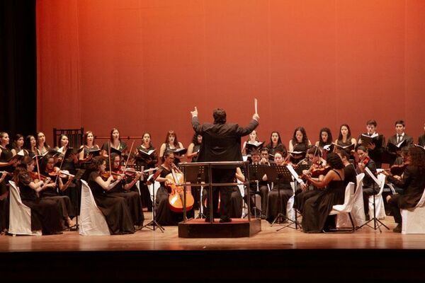 Diario HOY | Gala lírica de la Orquesta Filarmónica Ipu en el Ignacio A. Pane