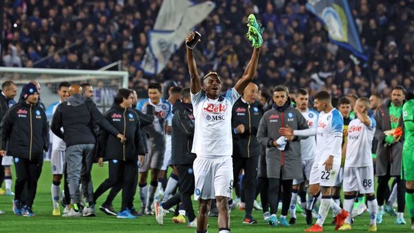 Napoli se reivindica ante el Atalanta