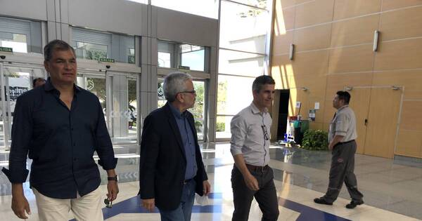 La Nación / Rafael Correa visitó al senador Lugo en Buenos Aires