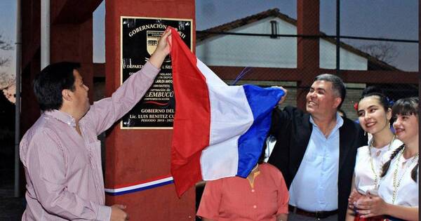 La Nación / Gobernación de Ñeembucú entrega moderno polideportivo para actividades culturales de reconocido colegio