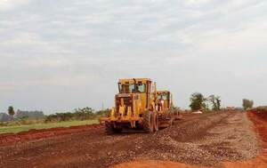 Caazapá: con trabajos de terraplén prosigue mejoramiento del tramo Abaí — General Morínigo