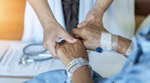 Paciente con enfermedad incurable y la importancia de ser acompañados de familiares – Prensa 5