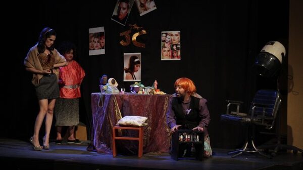 Manzana de la Rivera: La obra "Golpe de luna llena" presenta este domingo su última función - Unicanal