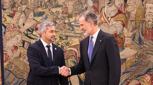 Pese a escándalos en su gobierno, Abdo volvió de España y ahora viajará a Alemania - ADN Digital