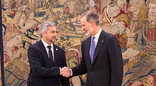 Pese a escándalos en su gobierno, Abdo volvió de España y ahora viajará a Alemania - ADN Digital