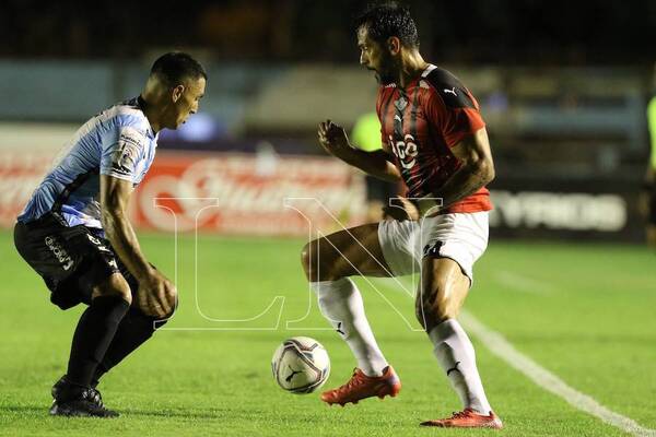 Diario HOY | Libertad y Guaireña van por puntos que valen oro 