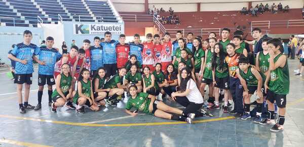 JÓVENES DE ITAPÚA LOGRARON CAMPEONATO REGIONAL