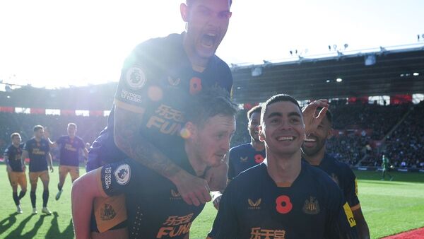 El Newcastle de Almirón se dispara