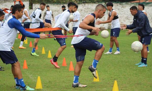 Crónica / Opororopa los olimpistas por una "reunión" de dirigentes y CT de Sol