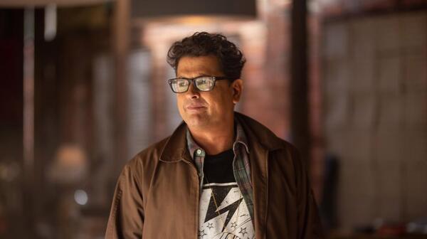 Diario HOY | Carlos Vives publica su nuevo sencillo “Tumbando muros”