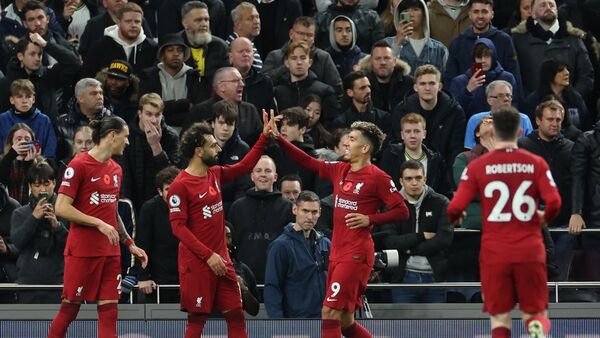 Mohamed Salah espabila al Liverpool