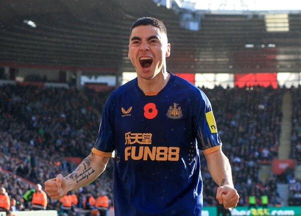 Miguel Almirón lideró otra goleada del Newcastle United