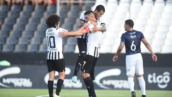 Libertad gana y complica la clasificación de Guaireña