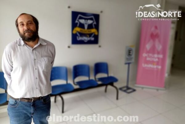 El popular y querido médico argentino Mariano Nívoli ofrece atenciones médicas gratis a la comunidad
