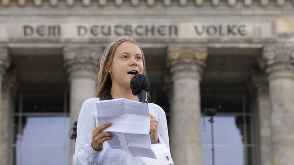 Greta Thunberg llama a derrocar al capitalismo