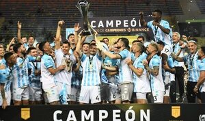Racing vence a Boca en polémico partido y se queda con el Trofeo de Campeones - Fútbol Internacional - ABC Color