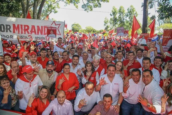 Arnoldo Wiens insinúa un “abrazo” con Honor Colorado el 19 de diciembre - Política - ABC Color