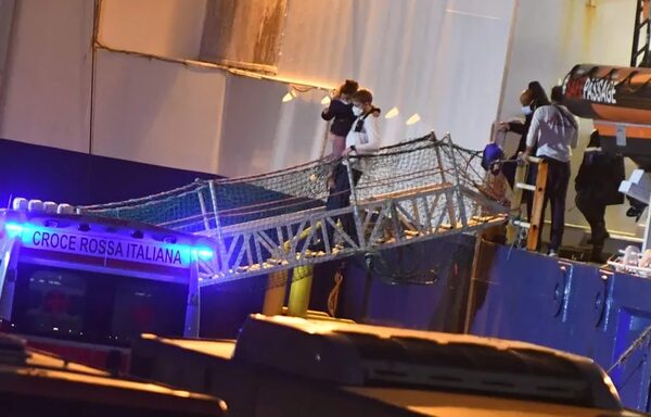 Italia mantiene pulso a las ONG con segundo desembarco selectivo de migrantes - Mundo - ABC Color