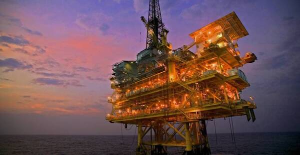 El petróleo subió más de un 5% el viernes