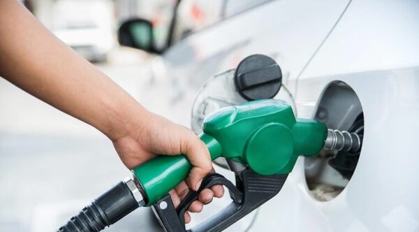 Precio del combustible volvería a subir: “Todavía no compensa”