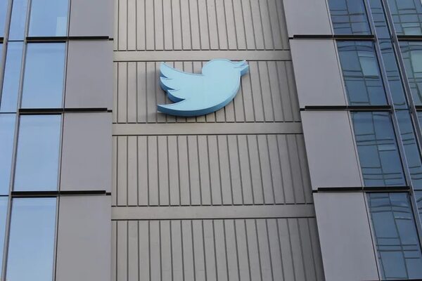 Musk defiende los planes para hacer pagar las cuentas verificadas en Twitter - Tecnología - ABC Color