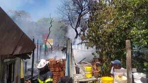 Incendio reduce a cenizas una vivienda en Cambyretá