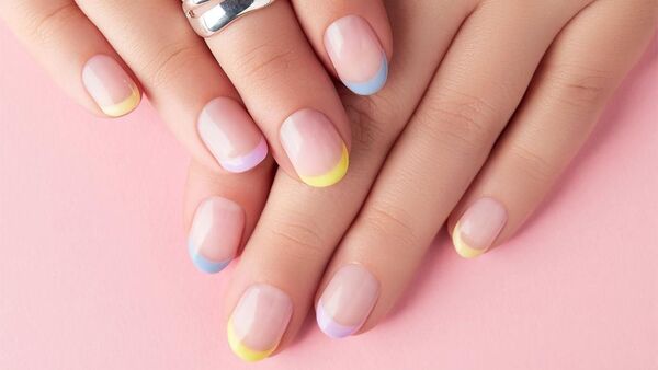 La manicura francesa que se renovó y los pasos para lucirla