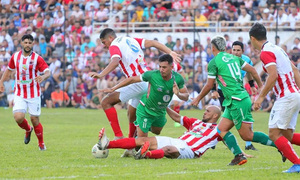 Paridad en la primera semifinal entre Ovetense FC y Deportivo Caaguazú - OviedoPress