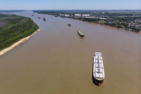 Peaje en tramo argentino de la hidrovía tendría un “impacto mínimo de unos USD 40 millones” | 1000 Noticias