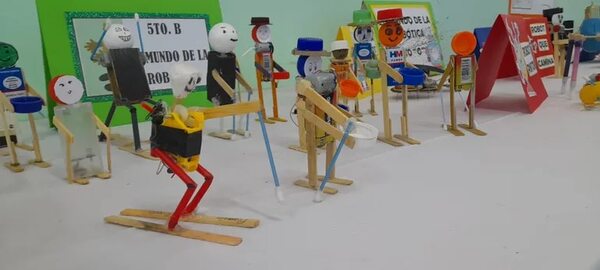 Estudiantes de Ayolas presentan trabajos en robótica - Nacionales - ABC Color
