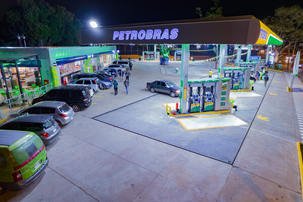 Petrobras anuncia plan para mitigar un millón de toneladas de CO2 por año - Revista PLUS