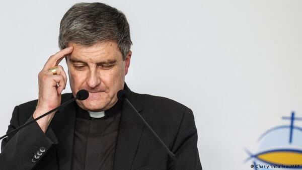 Francia: investigan a once obispos por agresiones sexuales