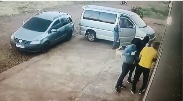 Encapuchados reducen a comerciantes y se llevan una millonada en PJC