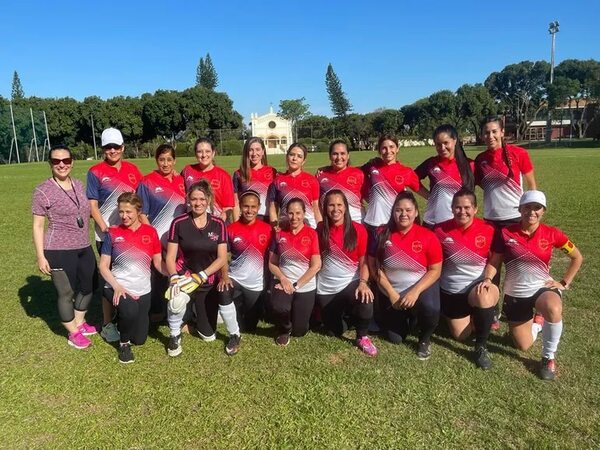 Defensoras públicas, campeonas del torneo de fútbol femenino de la AMJP - Polideportivo - ABC Color