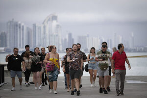 Unos 2.500 turistas llegan a Panamá en buques Norwegian Encore y Viking Star - MarketData
