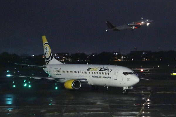 Aterriza en Bogotá el primer vuelo de Venezuela después de casi tres años - MarketData