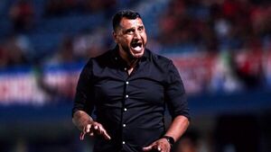 Mario Jara pega el grito al cielo por el polémico penal que le dieron a Cerro