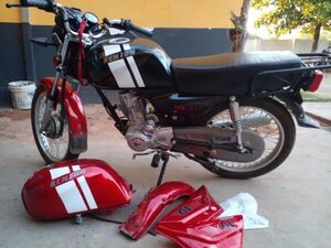 San Antonio: detienen a tres jóvenes y recuperan moto hurtada - Policiales - ABC Color