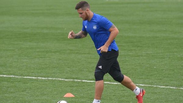 Futbolista imputado tras agredir y maltratar a su esposa
