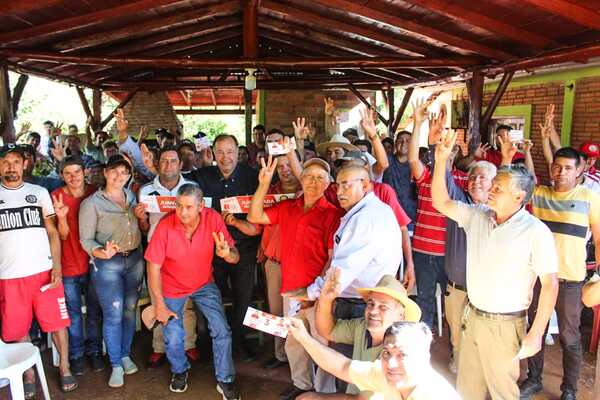 YERBATEROS DE SAN RAFAEL DEL PNÁ. BRINDAN APOYO A JUAN AFARA