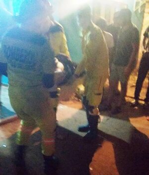 Motochorros disparan a un hombre para robarle su celular - ABC en el Este - ABC Color