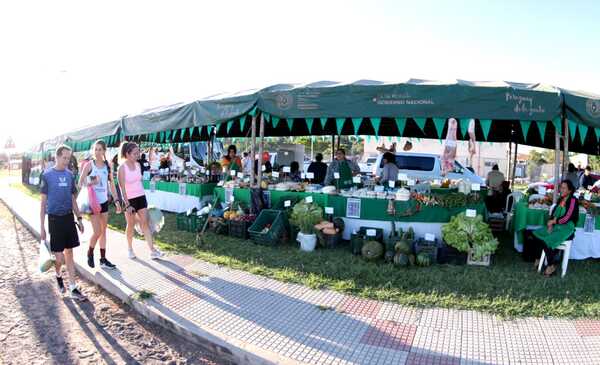 Diario HOY | Los precios de la feria agropecuaria en la Costanera