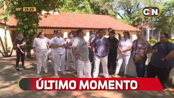 Enfermeros del Hospital Psiquiátrico se manifiestan - C9N